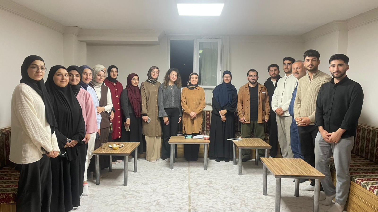 İlim Kültür ve Medeniyet Kulübü’nden “Yeni Gölgeler” Kitap Tahlili Etkinliği